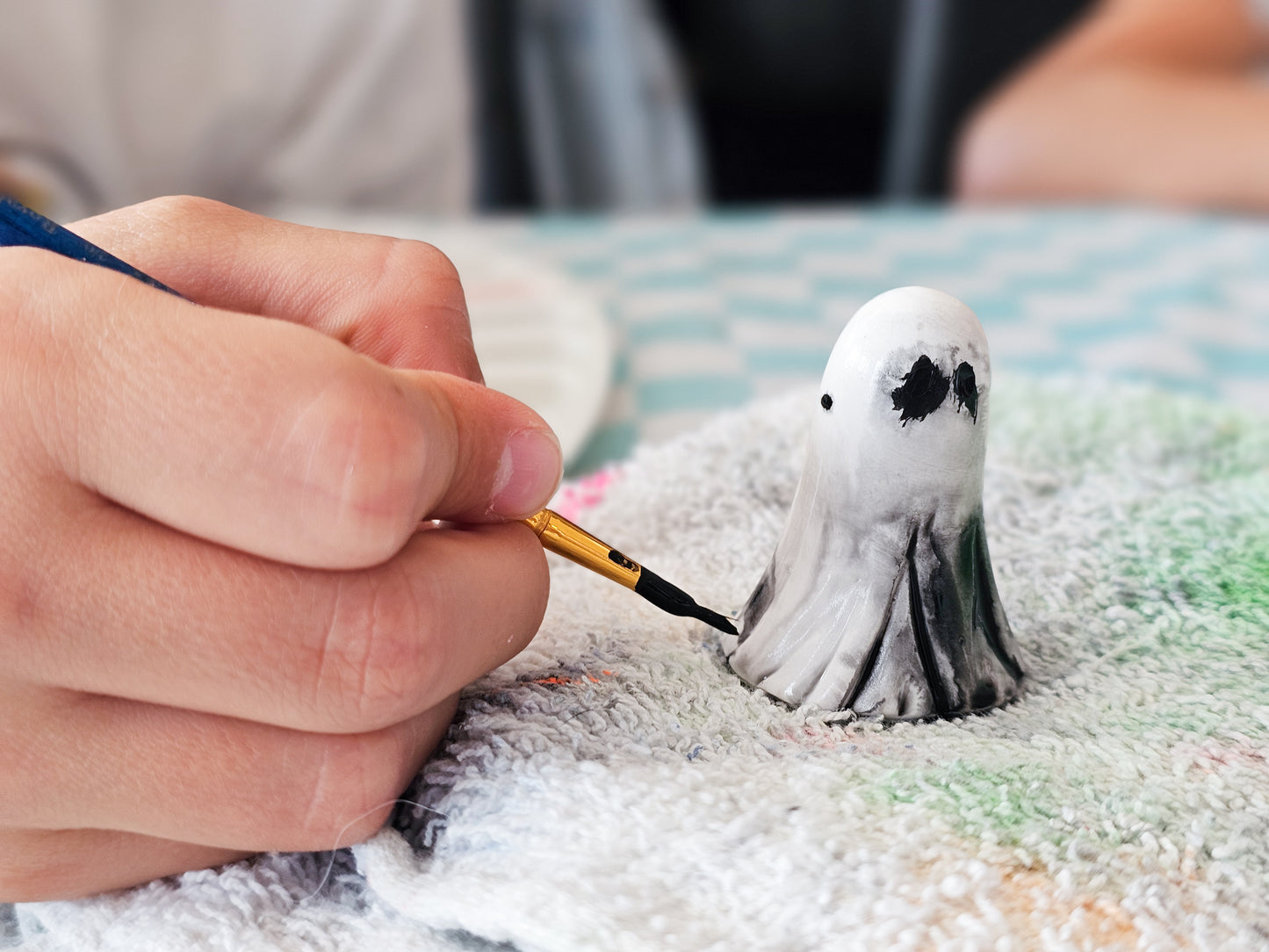 PRÉCOMMANDE SANS FRAIS - Ouvre si tu oses… la Maison Hantée remplie d’activités artistiques!