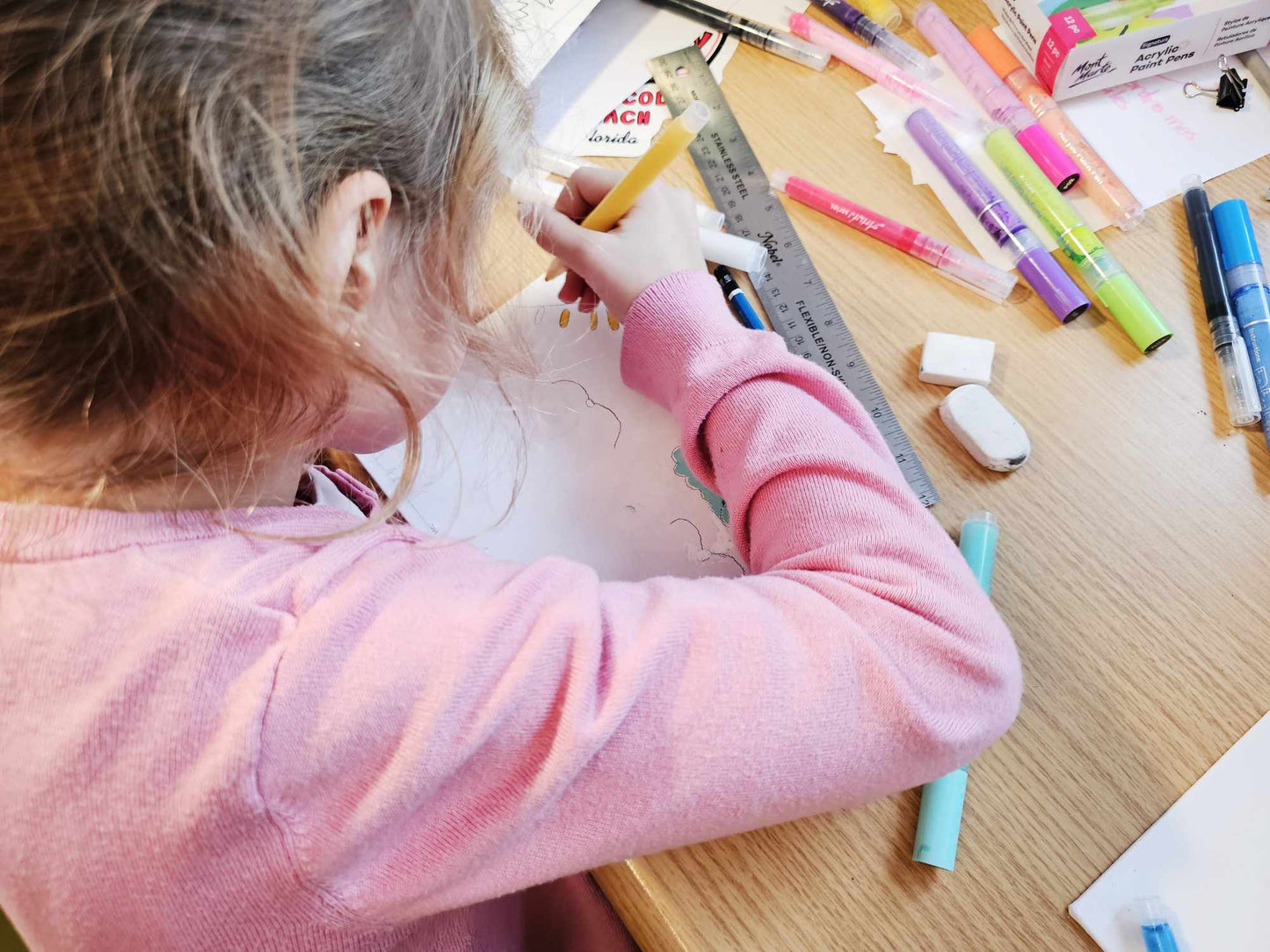 Ateliers artistisques pour les enfants - OUVERTURE 1 ER JUILLET 2024 - Couleur PastelAteliers d'artsCouleur Pastel