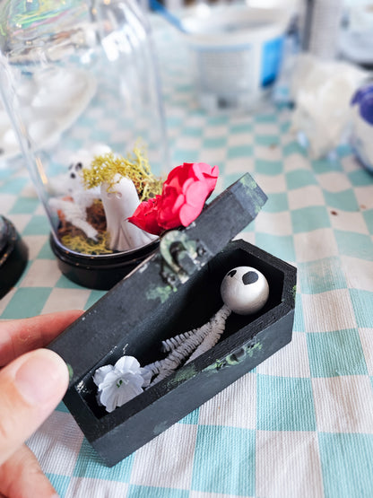 PRÉCOMMANDE SANS FRAIS - Ouvre si tu oses… la Maison Hantée remplie d’activités artistiques!