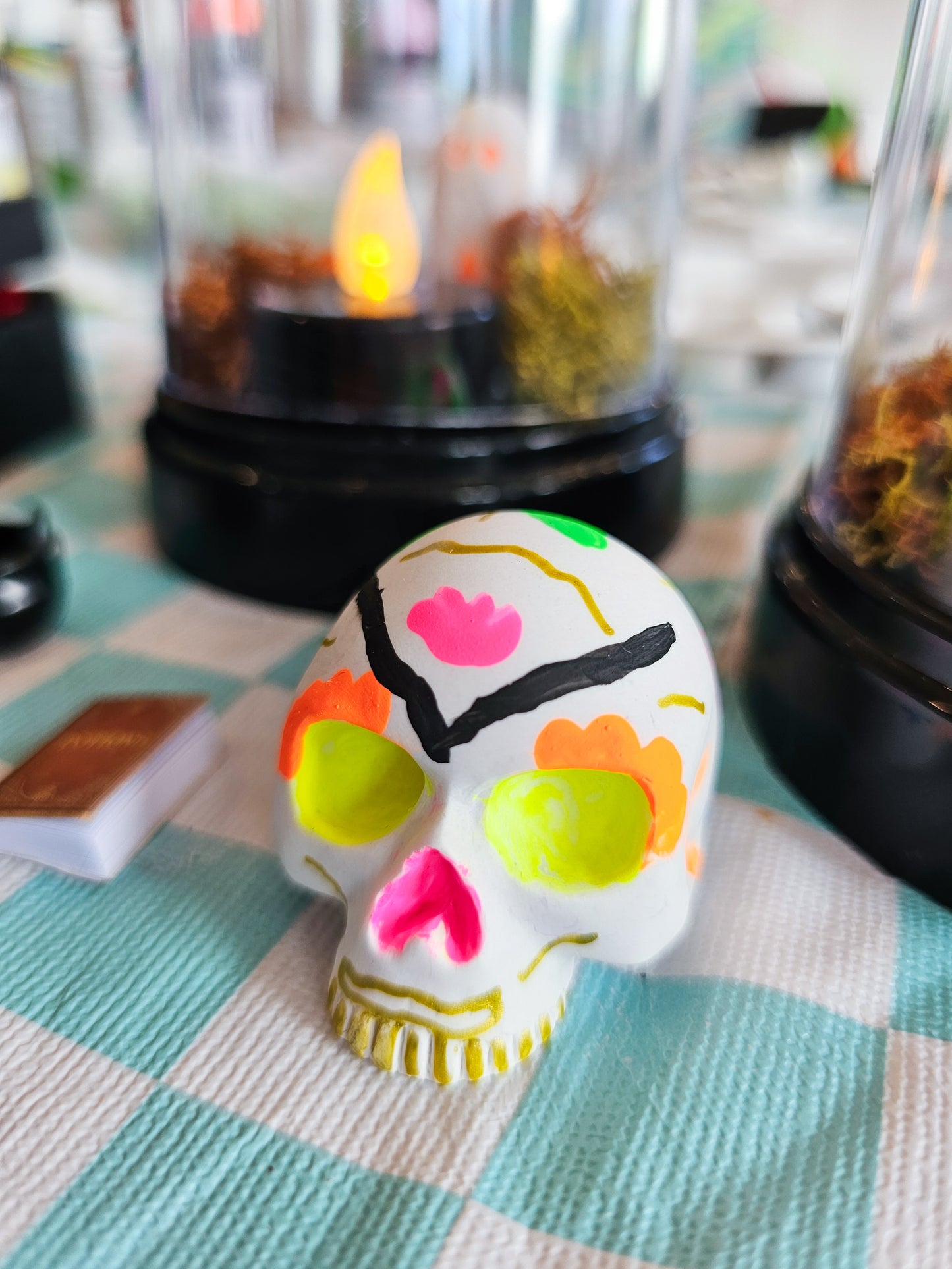 PRÉCOMMANDE SANS FRAIS - Ouvre si tu oses… la Maison Hantée remplie d’activités artistiques!